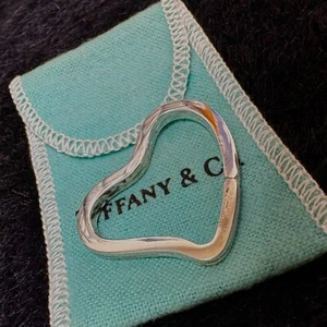TIFFANY & CO. - STERLING SILVER "ELSA PERETTI" OPEN HEART KEY CHAIN - Picture 1 of 5