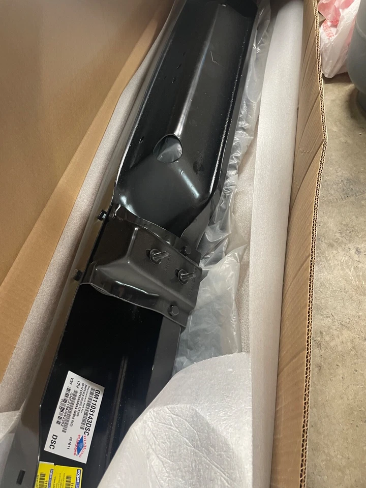 Parachoques trasero cheverlet Express 2500 1998 a 2013 Foto 1 de 2