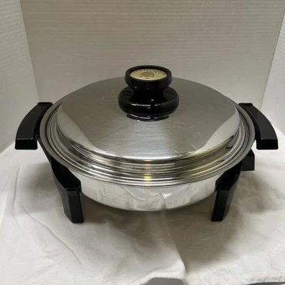 Винтажная электрическая сковорода сковорода с жидким сердечником Kitchen Craft West Bend 11,5 дюйма 246B - Изображение 1 из 4