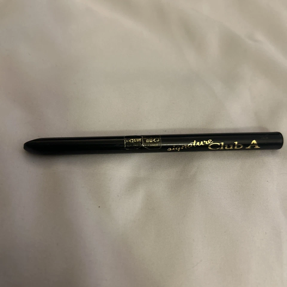 SIGNATURE CLUB A EASY TO USE EYELINER PENCIL New See Pictures - Image 1 of 4