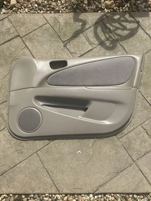 Panel de puerta del pasajero delantero derecho Toyota Corolla 1998 1999 2000 2001 2002 bronceado OEM Foto 1 de 4