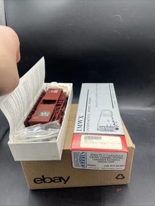 NOS Des Plaines Valley Car & Foundry Co Strictly Canadian AAR Boxcar DPH161 HO - Bild 1 von 3