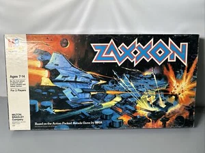 ZAXXON BOARD GAME 1982 MILTON BRADLEY Complete SEGA ENTERPRISES - Picture 1 of 9