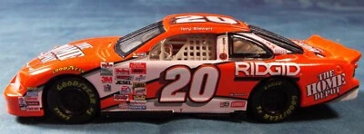 Tony Stewart #20 Home Depot, 2001 Grand Prix metal plástico 4-1/2" de largo Foto 1 de 4