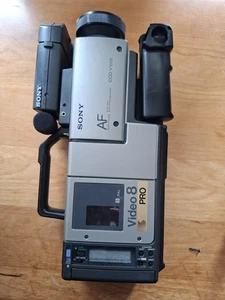 Sony Video 8 Pro CCD-V100E Camera Recorder Camcorder CCD-V100E - Picture 1 of 8