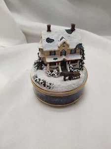Victorian Christmas Heirloom Porcelain Illuminated Music Box Thomas Kinkade  - Picture 1 of 5