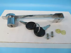 8 NOS Display Case Sliding Glass Push Door Keyed Lock Showcase Cabinet 2 Keys - Picture 1 of 6