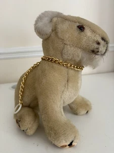 Juguete suave de peluche Merryought Lion Cub de colección sentado hecho en Inglaterra - Imagen 1 de 7