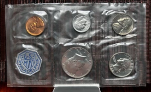 A 1964 Proof Set Silver Coins US Mint with 1st year of the Kennedy half-dollar. - Picture 1 of 4