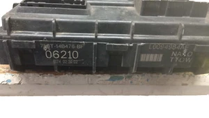Boîte à fusibles multifonction 7L18T-14B476-BF Ford Escape 2007 - Photo 1 sur 3