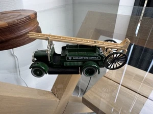 Lledo Days Gone Auxiliary Fire Service Green Engine - Picture 1 of 5