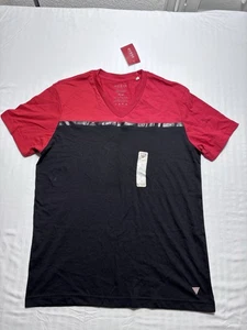 Guess Herren T-Shirt Größe Medium Rot Schwarz V-Ausschnitt Kurzarm Tee Neu mit Etikett - Bild 1 von 9