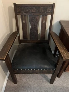 Antique Arts and Crafts Quarter Carved Oak and Black Leather Chair - Picture 1 of 12