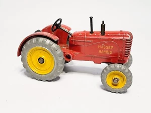DINKY TOYS MASSEY HARRIS TRACTOR - Picture 1 of 6