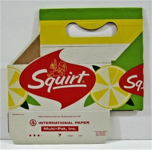 Bottiglia Squirt Soda Pop Vintage Confezione 6 Cartoni Porta Inutilizzati Vecchio Negozio Stock - Foto 1 di 2