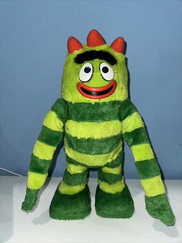 Yo Gabba Gabba 14" Brobee Dancing and Talking Toy Cover