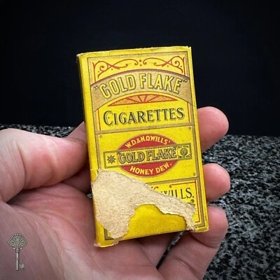 VINTAGE GOLD FLAKE CIGARETTE BOX COLLECTIBLE TOBACCO PACKAGING RETRO DISPLAY - Image 1 of 4