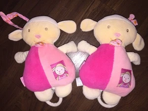 2 Piezas - Babydream Rossmann Oveja Conejo Cordero Caja de Música Rosa Blanco Peluche Dormir - Imagen 1 de 6