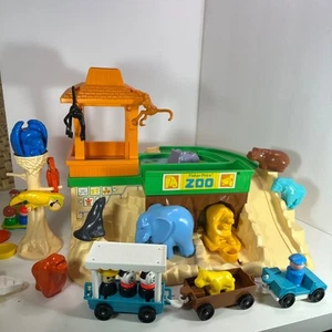 Vintage 1984 Fisher Price Little People Zoo #916 In Original Box Not-Complete - Picture 1 of 24