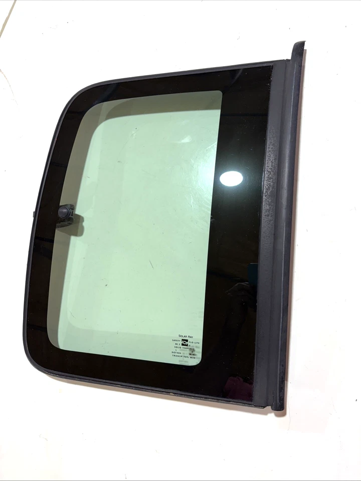 Chevrolet S-10 1994-2004 (GMC Sonoma) cuarto derecho ventana de ventilación de vidrio (pasajero) Foto 1 de 4