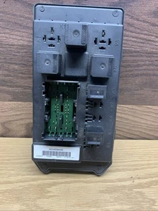 Módulo de control de carrocería de caja de fusibles Commander Jeep 2008 56048366AE Grand Cherokee - Imagen 1 de 6