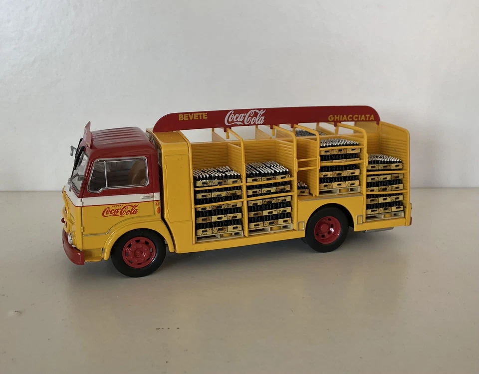 DE AGOSTINI 1:43 Camion d'epoca Vintage Trucks Fiat 645 Coca Cola - Immagine 1 di 3