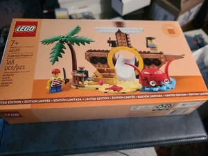 LEGO 40589 Pirate Ship Playground 168pcs Limited Edition New - Picture 1 of 1