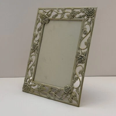 Vintage Floral Design Photo Frame for 5x7 Inch Picture Elegant Tabletop Display - Image 1 of 4