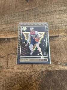 Kyle Kuzma 2023-24 Panin Recon Olo Parallelo Bronzo #279/299 #98 Maghi - Foto 1 di 4