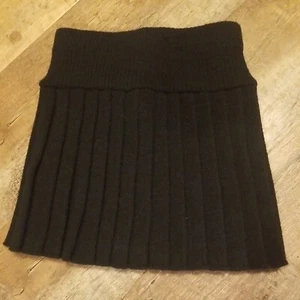 Sweater Pleated Skirt  Black Size Child  Small (4) Papparonic 10 1/2" long - Picture 1 of 4