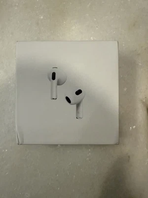 Apple AirPods 3a generazione Cuffie Intrauricolari Senza Fili - Bianco - Image 1 of 4