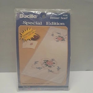 De Colección Bucilla Cómoda Bufanda Edición Especial Rosa Bufanda 63318 Hágalo Usted Mismo Kit Hecho en EE. UU. - Imagen 1 de 2