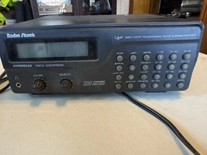 Radio Shack Pro-2037 Scanning Receiver AM/FM UVHF Triple Conversion 200 Channels - Zdjęcie 1 z 6