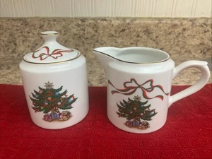 Vintage Kashima Porcelain Sugar Bowl & Creamer Set Christmas Tree & Holly - Picture 1 of 9