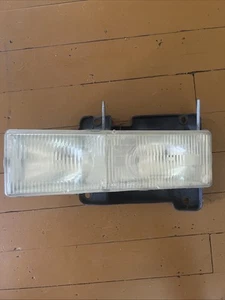 1990 - 2002 CHEVROLET Silverado 1500 2500 HEADLIGHT 15602613 Left Side Driver GM - Picture 1 of 4