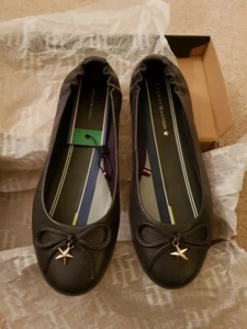 Brandneu in Originalverpackung Tommy Hilfiger Navy Court Schuhe UK 3,5 - Bild 1 von 1