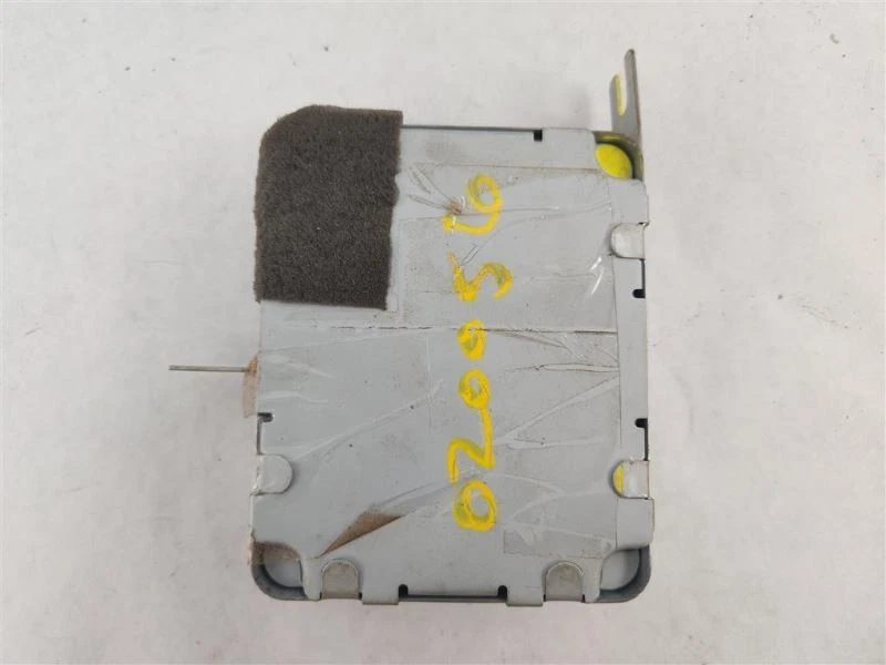 Chassis ECM Theft-locking Center Dash Fits 97-01 TIBURON 3794229 — 第 1/4 张图片