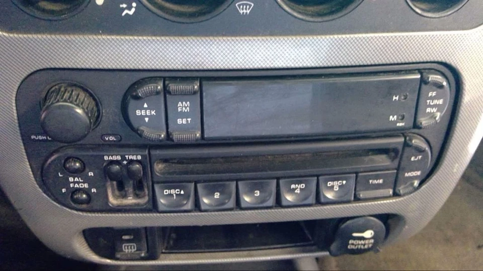 Audio Equipment Radio Convertible Receiver With Eql Fits 04-06 SEBRING 647428 - Image 1 of 2