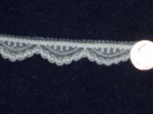 6 yds - MINT GREEN flat lace 11/16" (just under 3/4") LACE - TRIM - Picture 1 of 2