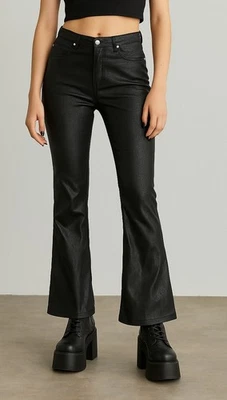 Pantalones acampanados inclinados negros brillantes con estampado de piel de serpiente estilo Y2K para mujer talla 7/8 tiro bajo Foto 1 de 4