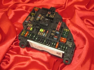 BMW F10 F12 F01 F02 5 6 7 series REAR POWER DISTRIBUTION FUSE BOX RELAY 9264923 - Picture 1 of 8