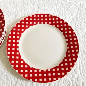 4 PLACAS de porcelana tamaño almuerzo Pfaltzgraff 8" Kenna Red Gingham Check on blancas - Imagen 1 de 4