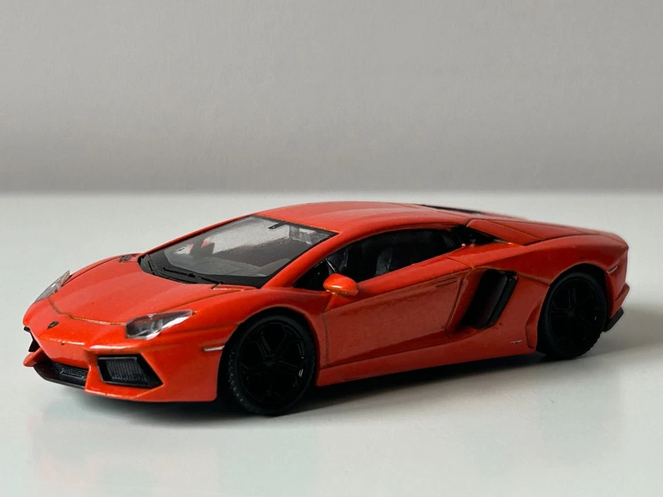 Lamborghini Aventador LP700-4 Italian Car Model Metal Diecast Toy 1:43 Welly - Image 1 of 4