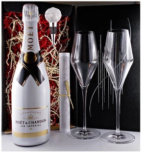 Moet & Chandon Ice Champagner + Flaschenverschluß Crystal + 2 Gläser Geschenk - Bild 1 von 6