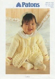 5338 Baby Matinee Mantel, Mütze, Stiefel & Handschuhe Strickmuster in 4-fädigem Garn - Bild 1 von 3