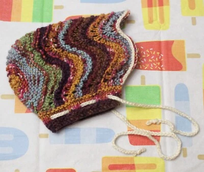 Hecho a mano *NUEVO* Sombrero gorro tejido color neutro unisex infantil 0-6M Foto 1 de 4