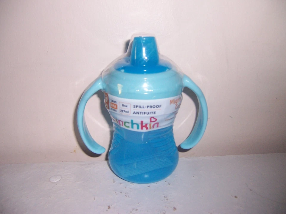 Munchkin A prueba de derrames poderoso agarre asas taza para sorber 6+M caja azul Pp Foto 1 de 1