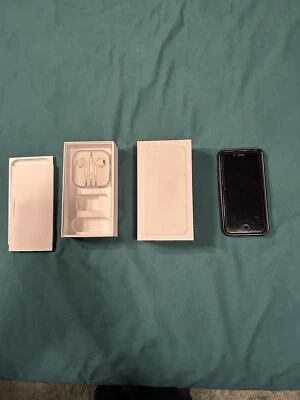 Apple iPhone 6 - 16 GB - Gris espacial (Desbloqueado) con auriculares originales y caja Foto 1 de 4