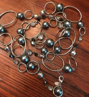 COLLAR LIA SOPHIA PLATEADO CRISTAL FACETADO IMITACIÓN GRIS PERLA Foto 1 de 4