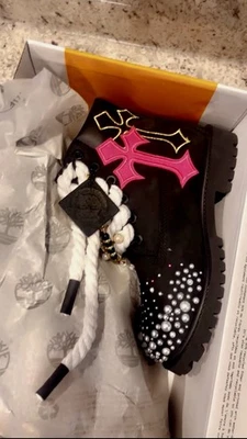 Timberland Premium Waterproof Black Sz5.5Y  - Image 1 of 4